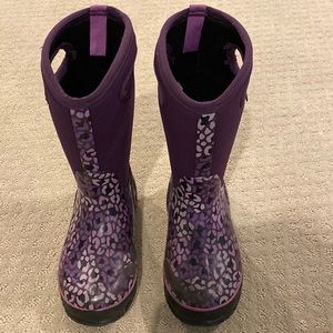 Girls Bogs snow boots. Size 3
